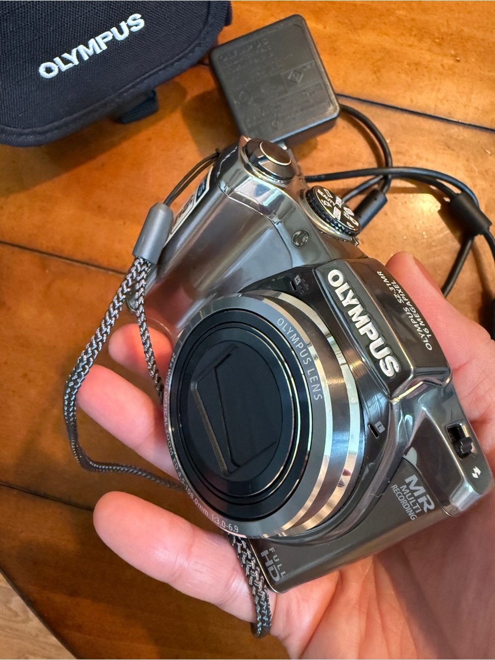 Olympus Digital Camera - Picture 5 of 10